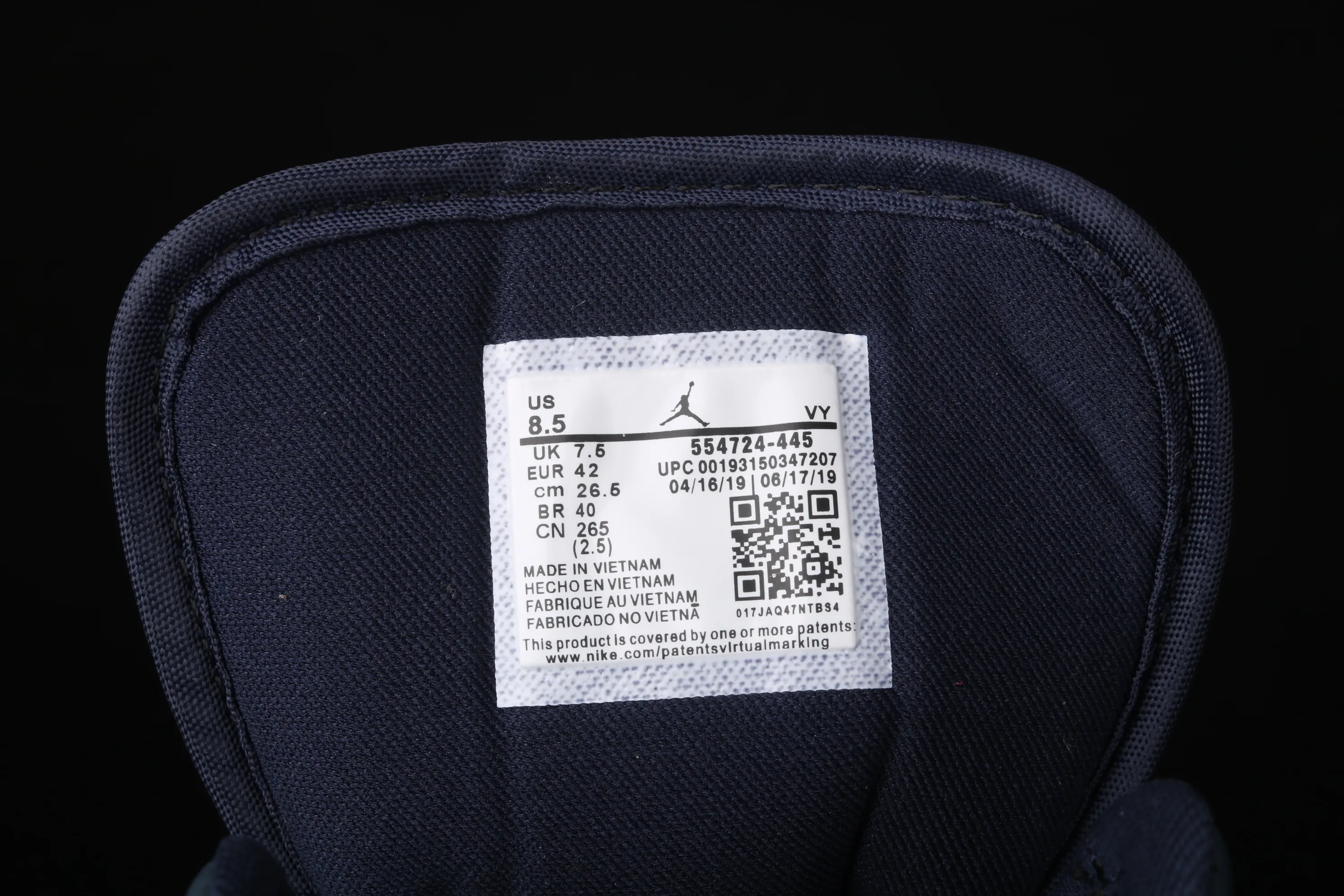 All categories Air Jordan Jordan series basketball shoes Air Jordan 1 Mid Air Jordan 1 Mid AJ1 Joe 1 fashion casual black and blue basketball shoes 554724-445